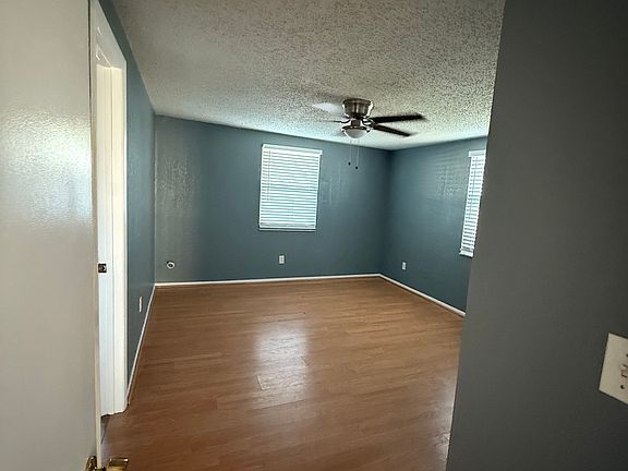 4th image of 6536 65th Ave N
