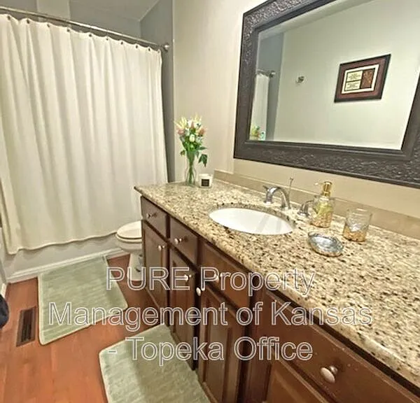 10903 Gillette St — Photo 11