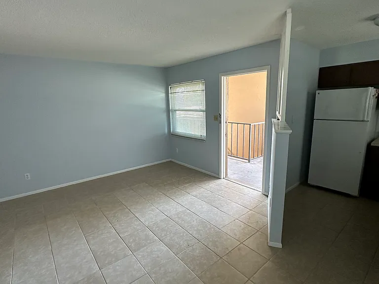 125 Avenida Messina #201 — Photo 5