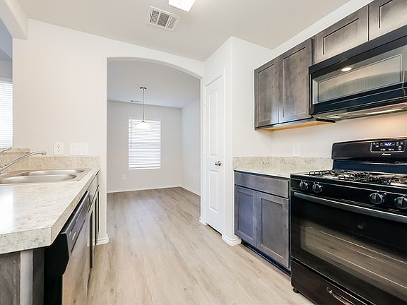 4th image of 1119 Imperial Heights Dr