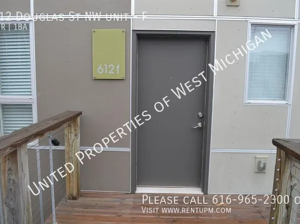 612 Douglas St NW Unit F, Grand Rapids, MI 49504
