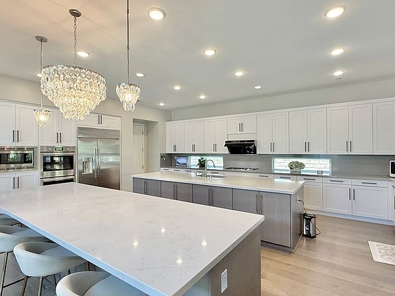 3rd image of 6168 Artisan Way