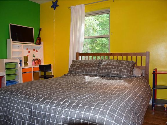 5th image of 5919 Upham Dr