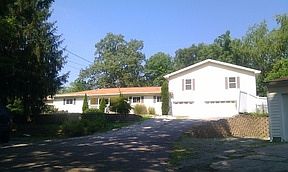 2nd image of 53 Buttonwood Ln