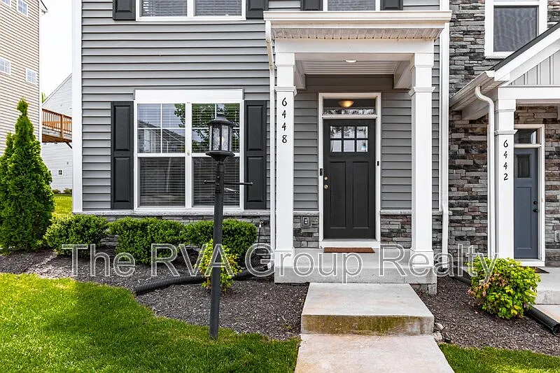 3 bed, 2.5 bath, 1878 sqft, $2,695 — Photo 2
