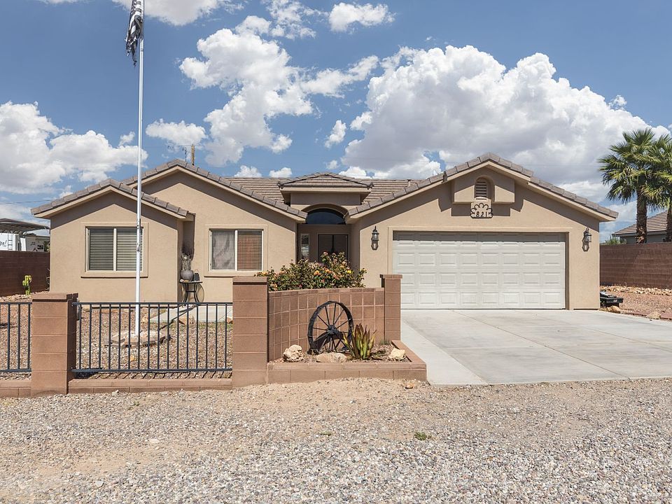 1st image of 821 N Lake Mead Dr