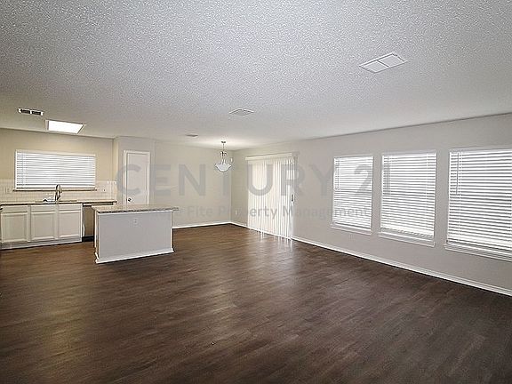 2nd image of 300 Rosewood Ln