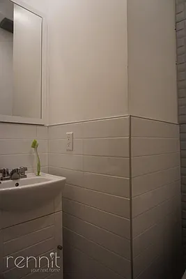 Rented by Rennit Inc. | media 54