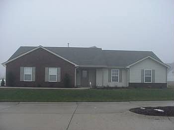 2nd image of 3427 Monument Dr