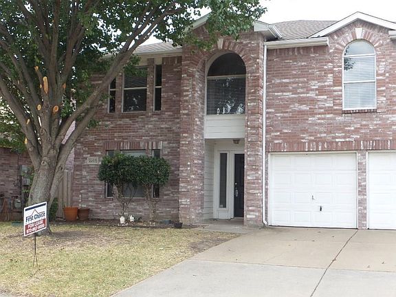 2nd image of 2207 Wisteria Way