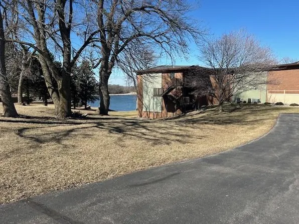 808 Lake Chapeau Dr APT 105, Albert Lea, MN 56007