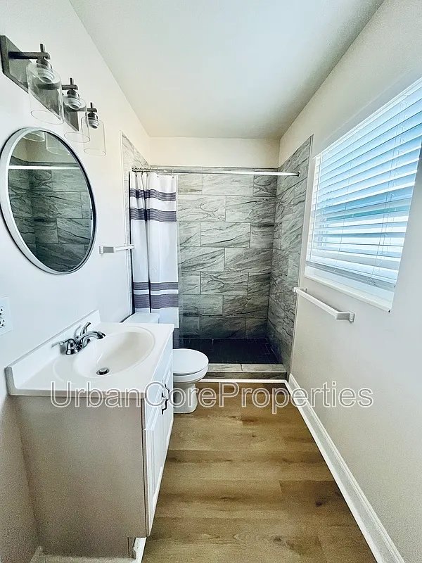 Studio, 1.0 bath, 260 sqft, $1,050 — Photo 4