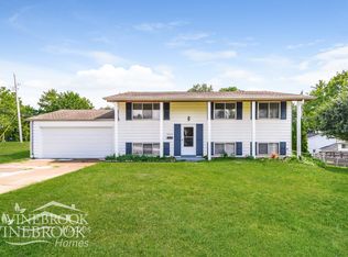 5370 Ville Cecelia Ln, Hazelwood, MO 63042