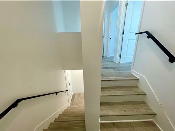 4th image of 2728 Bomberry St