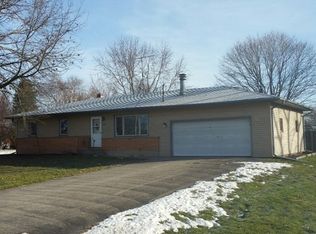 104 N Spruce St, Cortland, IL 60112