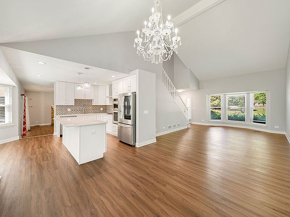 4th image of 1384 Marble Hill Dr