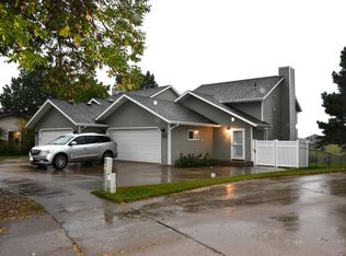 1306 Territory Dr, Bismarck, ND 58503