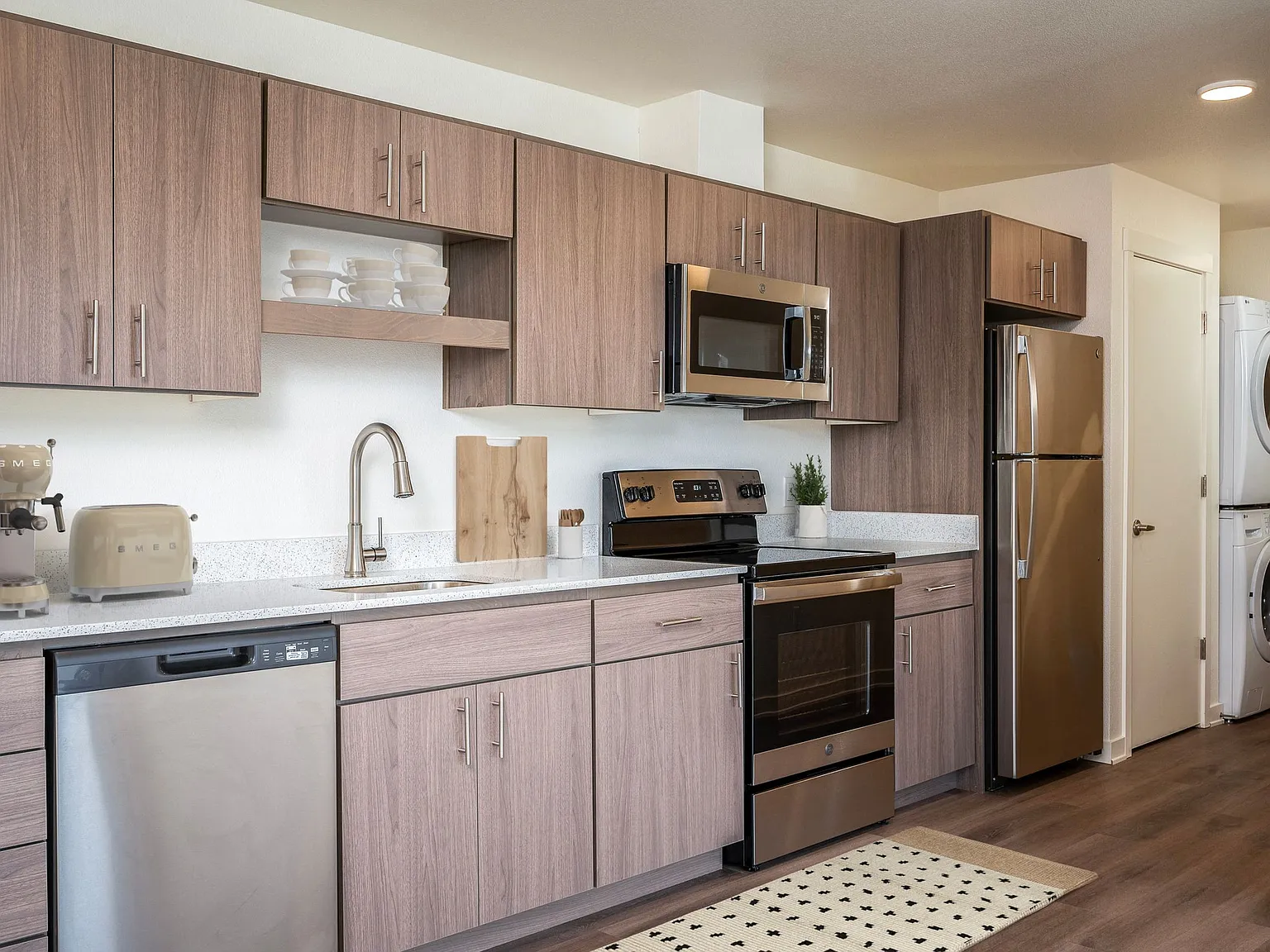 Grand Fir Apartments — Photo 4
