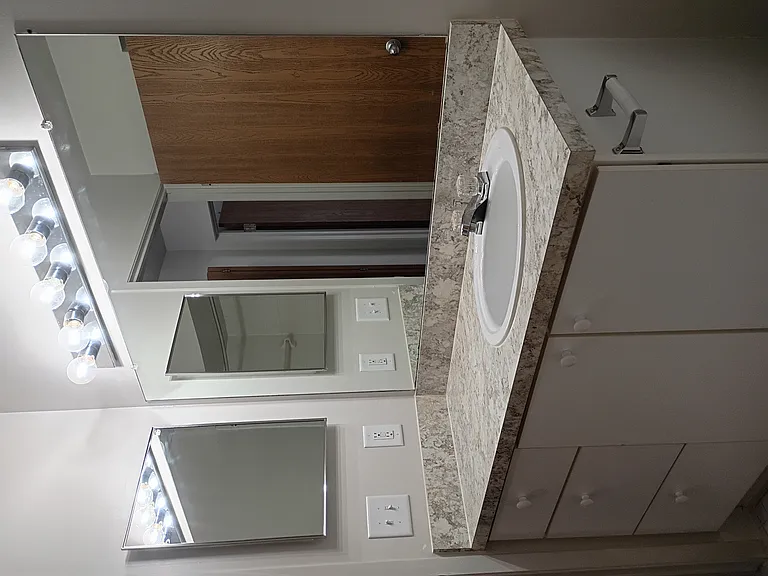 Prentiss Pointe Apartments — Photo 95