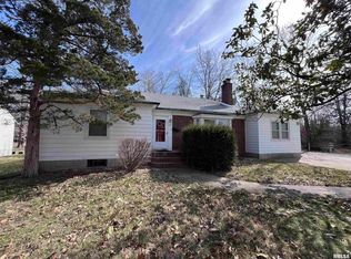 707 S James St, Carbondale, IL 62901