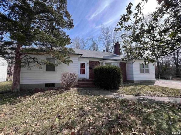 707 S James St, Carbondale, IL 62901