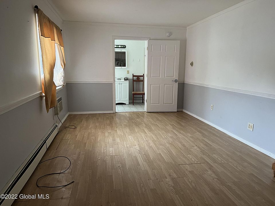 1st image of 220 Broad St #B3
