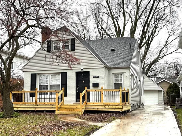 10057 Hart Ave, Huntington Woods, MI 48070