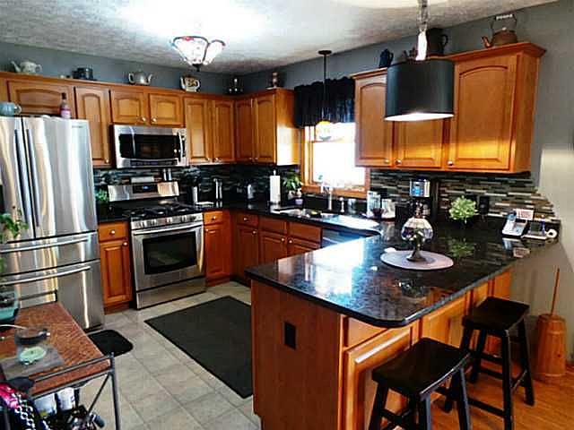 2nd image of 656 Aspen Ave
