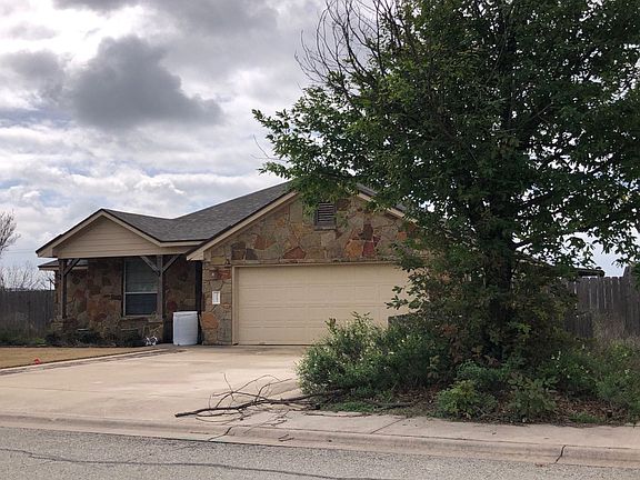 2nd image of 217 Cailin Ct