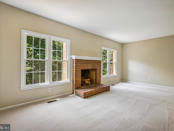 4th image of 2729 Carter Farm Ct