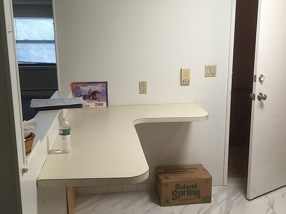 4th image of 3045 70th St #3