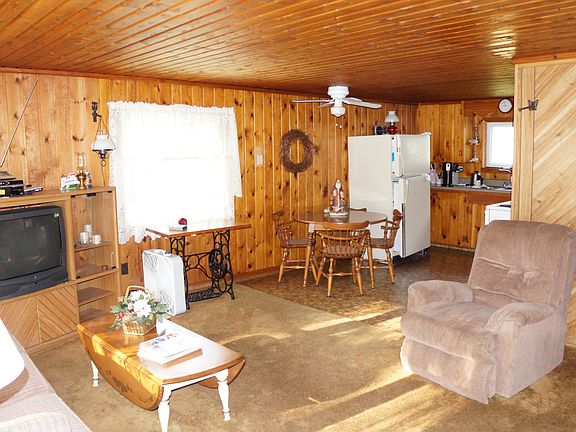 2nd image of 961 Edgewood Dr