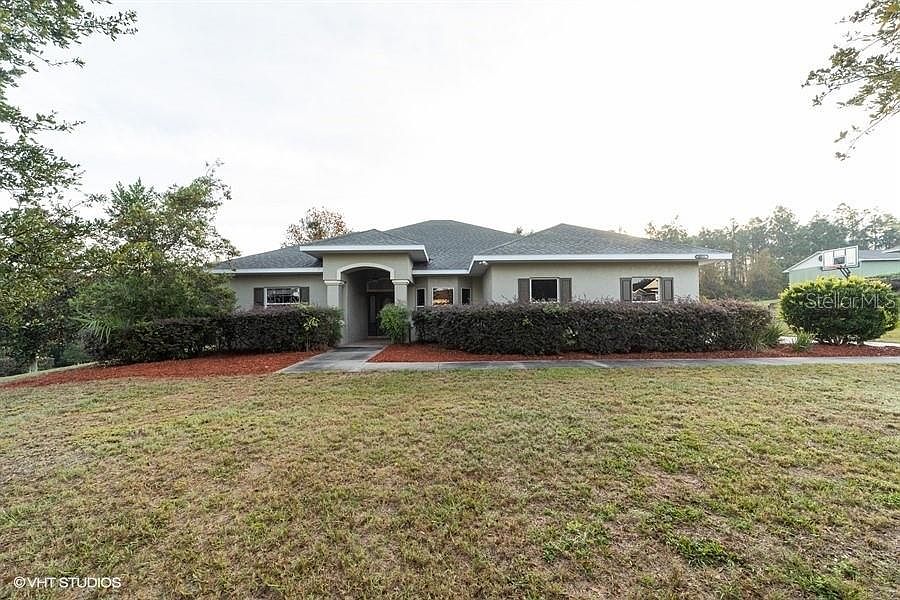 1st image of 40736 Winken Ln