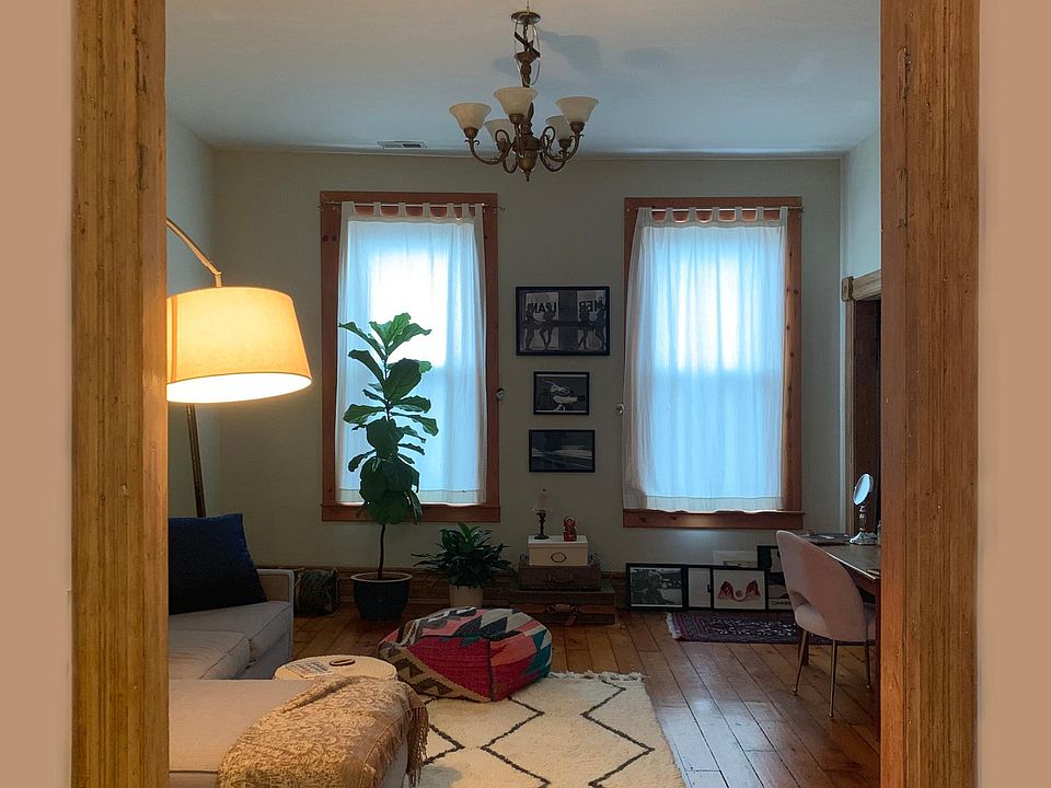 1st image of 2415 W North Ave Unit 2F