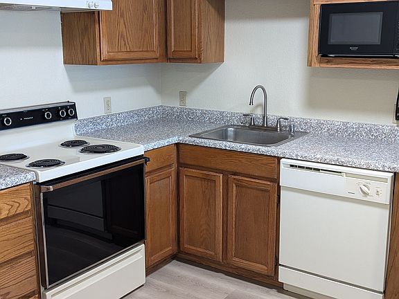 2nd image of 455 Alida Way #3