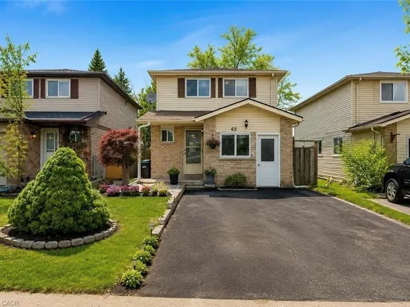 62 Corbett Dr, Barrie, ON L4M 5V2
