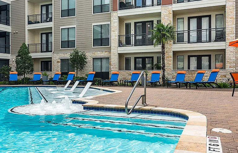 The Residences at Pearland Town Center Apartments — Photo 48