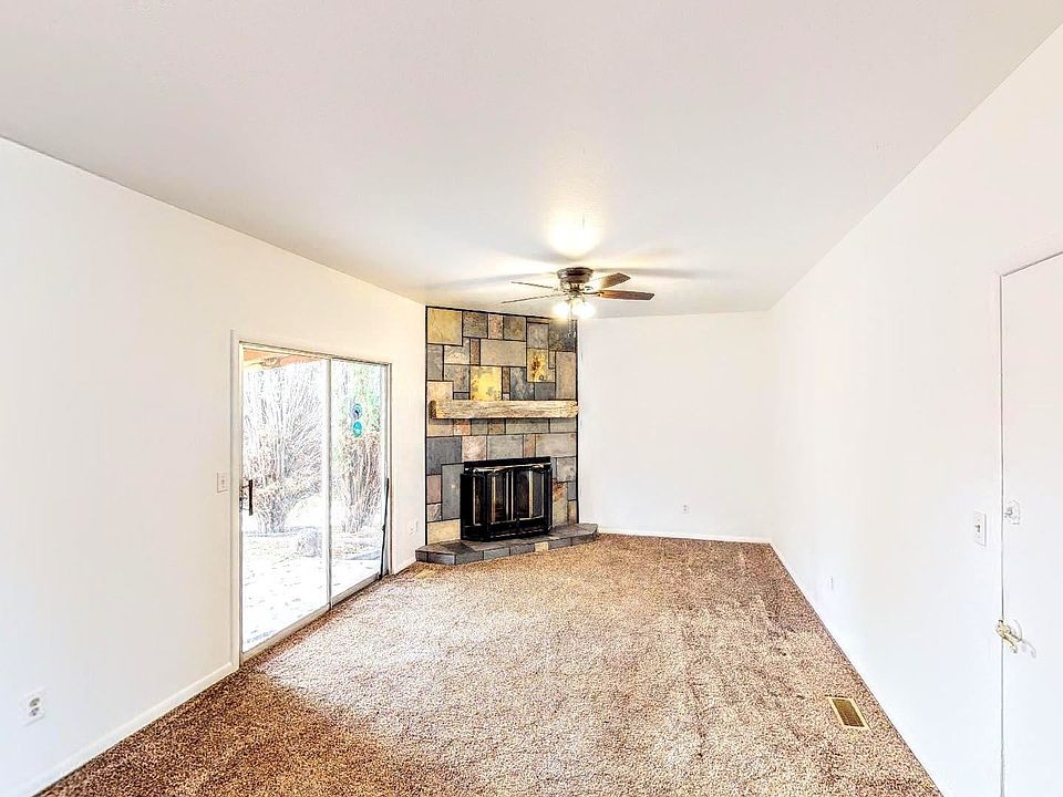 1st image of 2887 Darla Dr