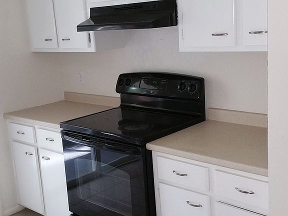4th image of 12-14 Arbor Hill Dr #13