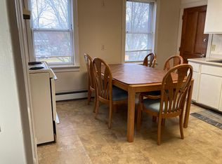 126 Washington St #A, Warwick, RI 02888