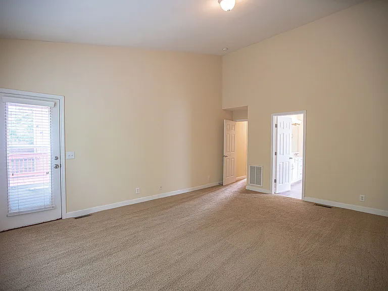 Upstairs Bedroom 4