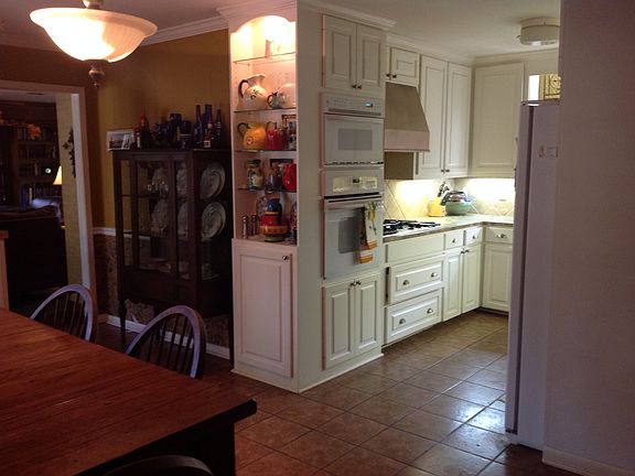 tile kitchen, brkfst nook