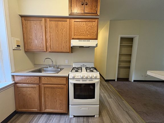 5th image of 161 Kelton St APT 14