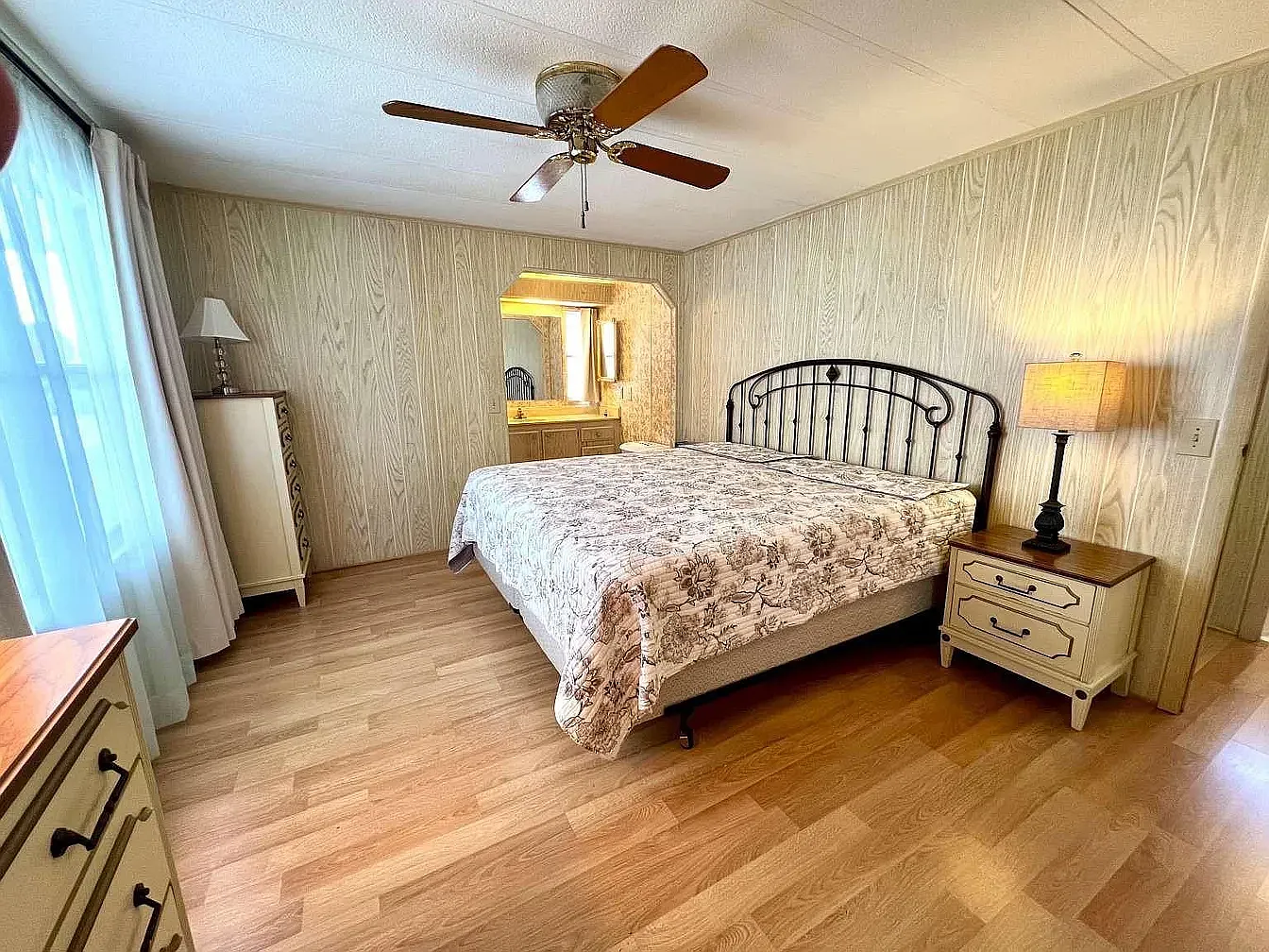 2 bed, 1400 sqft, $1,600 — Photo 4