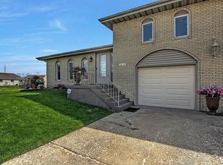 9632 Lincoln St, Crown Point, IN 46307