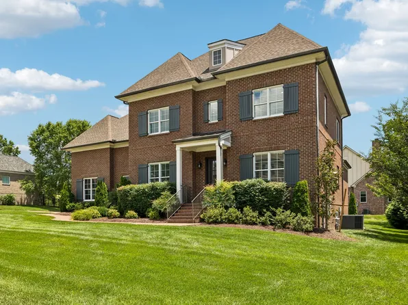 4101 Banner Square Ln, Arrington, TN 37014
