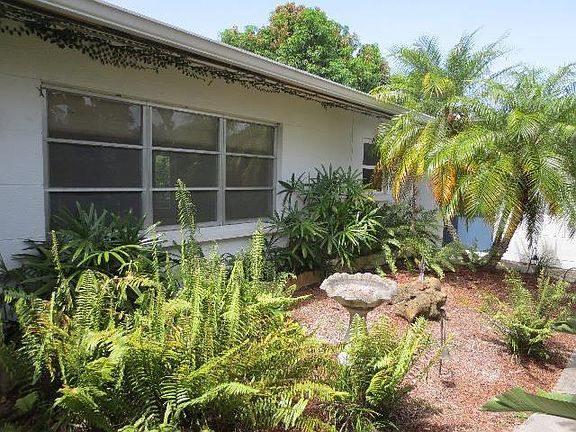 2nd image of 2826 Bougainvillea St