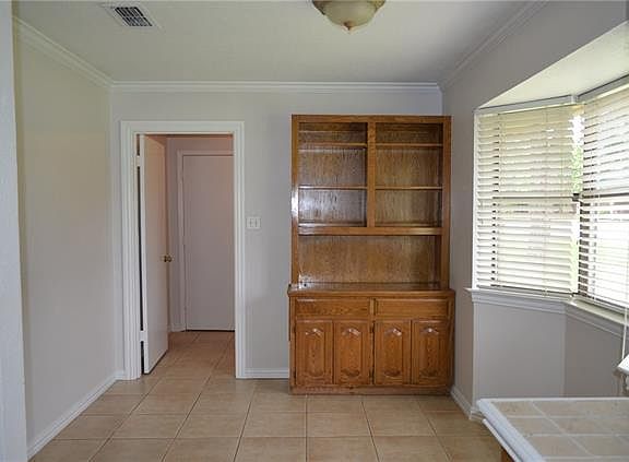 4th image of 321 Gwendola Dr
