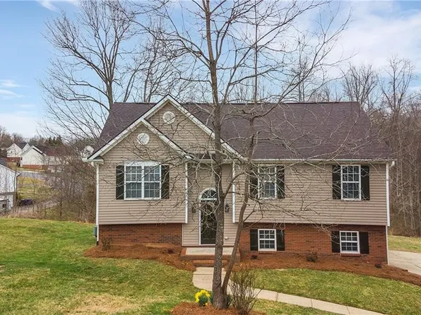 4391 Moat Dr, Winston Salem, NC 27105