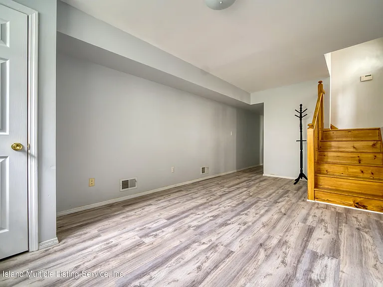 80 Belmont Pl — Photo 17